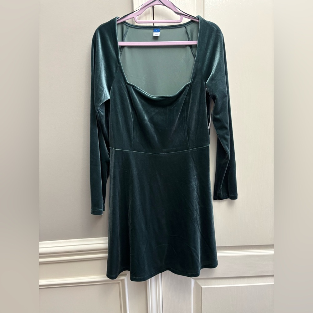 NWT Green velvet dress
